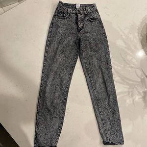 Fashion nova jeans size 1 (fits like 24)